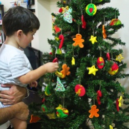 christmas tree with handmade ornaments:nady
